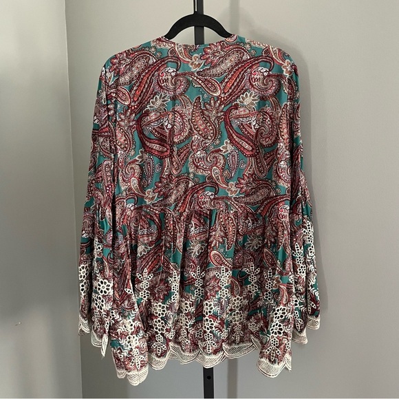 Umgee Boho Paisley Floral Print Bell Sleeve Tunic with Scalloped Hem Size 1XL - Picture 3 of 5